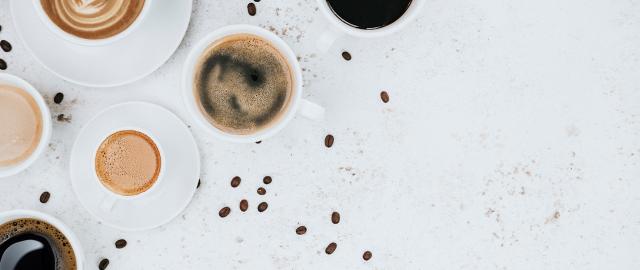 Der findes mange forskellige kaffetyper, men hvilken er din favoritkaffe? Læs vores guide og fin den!